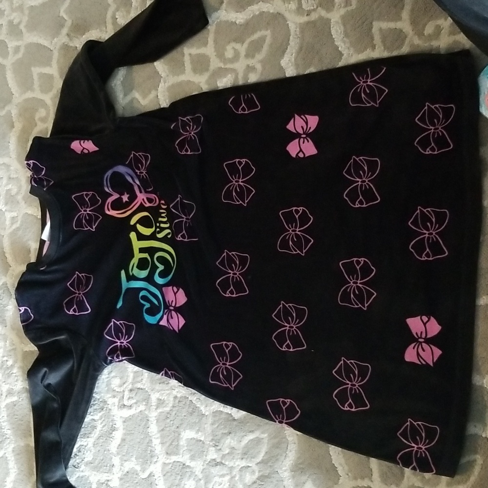 Long sleeve Jojo Siwa long top size med (7/8)